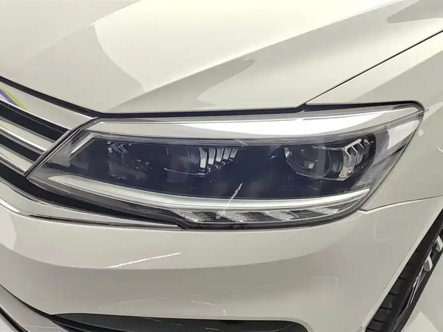 Volkswagen Lamando Lingdu 2021 280TSI DSG Comfort Edition 2022 — миниатюра 2