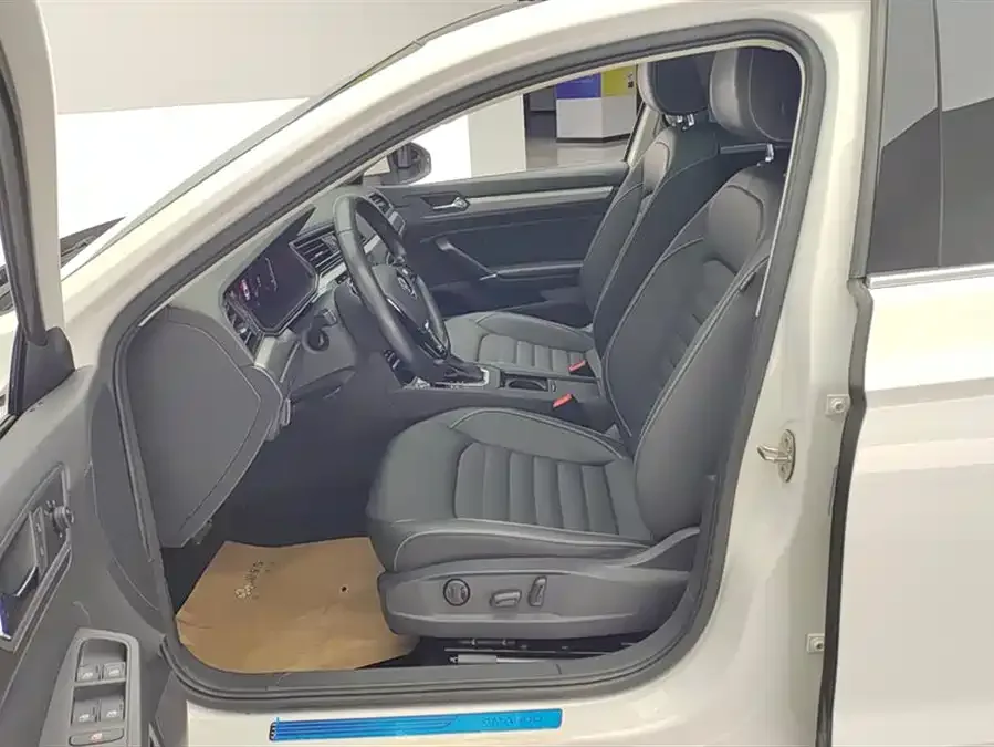 Volkswagen Lamando Lingdu 2021 280TSI DSG Comfort Edition 2022 — миниатюра 3