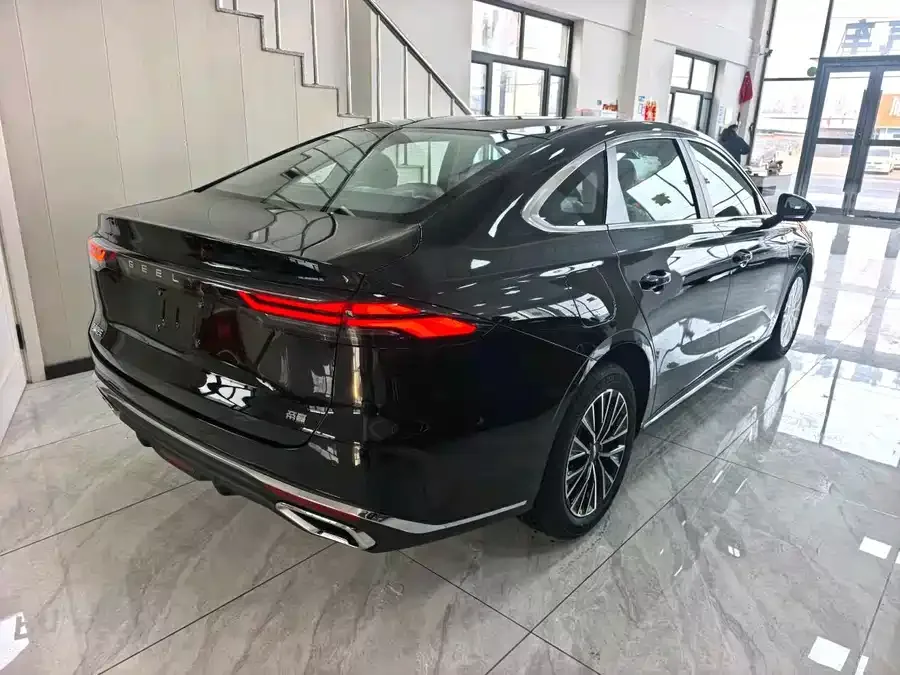 Geely Emgrand Geely Emgrand 2026 5th Generation 1.5L CVT Premium 2026 — миниатюра 2