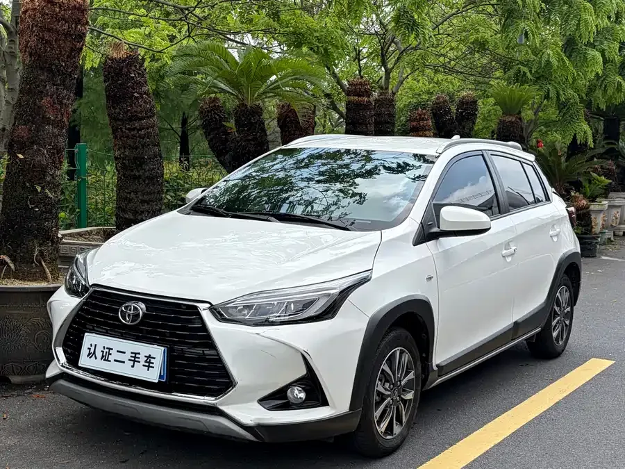 Toyota Yaris L YARiS L 2022 YARiS X 1.5L CVT Luxury PLUS Edition 2023 — фото 1, купить с доставкой в Москву