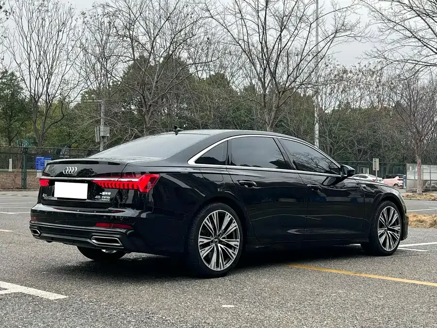 Audi A6L 2023 40 TFSI luxury and dynamic model 2023 — миниатюра 5