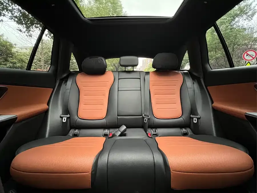 Mercedes-Benz GLC-Class Mercedes-Benz GLC 2023 GLC 260 L 4MATIC dynamic 5-seater 2025 — миниатюра 3