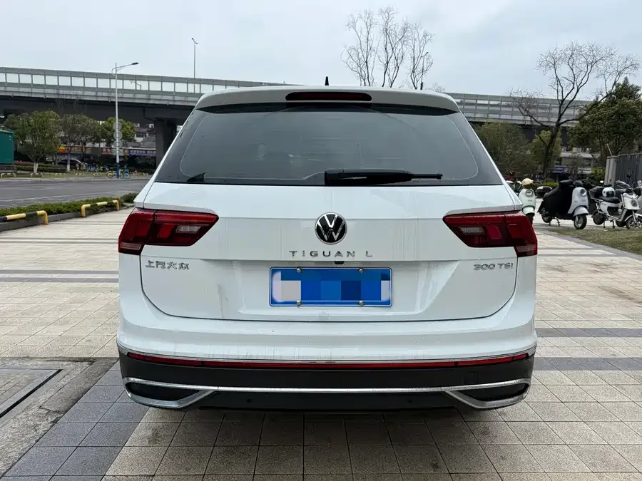 Volkswagen Tiguan L Tiguan L 2023 300TSI Automatic 2WD Smart Edition 2023 — миниатюра 4