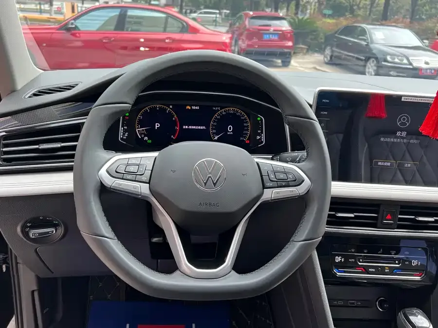 Volkswagen Tiguan L Tiguan L 2025 Outstanding Model 300TSI Automatic 2WD Longteng Edition 2025 — миниатюра 2