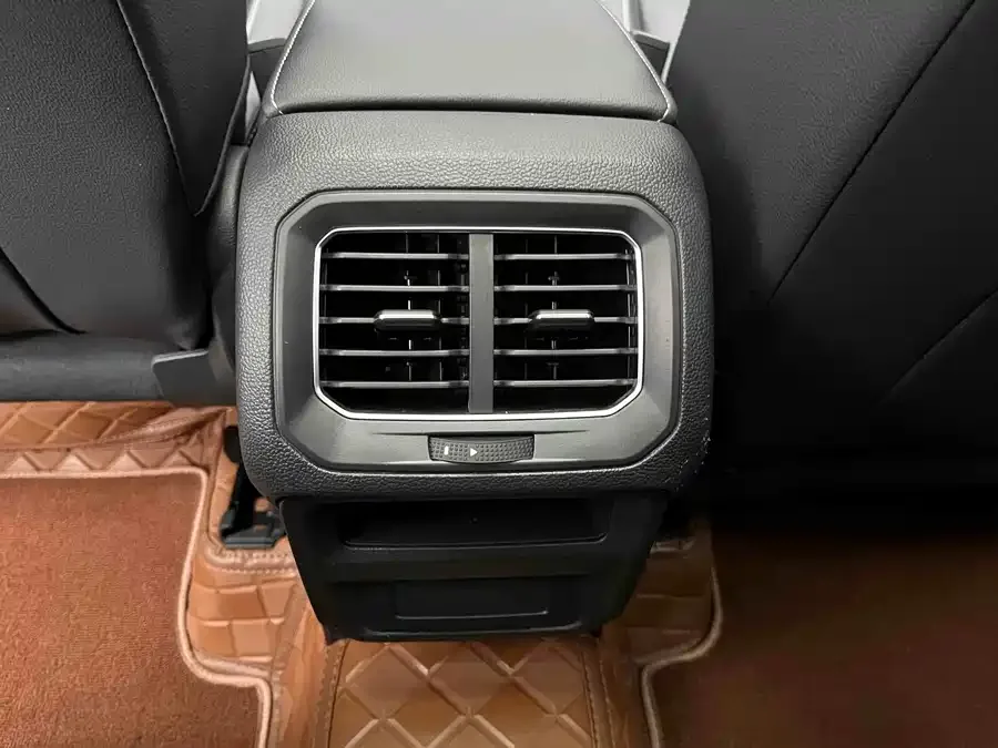 Volkswagen Tiguan L Tiguan L 2025 Outstanding Model 300TSI Automatic 2WD Longteng Edition 2025 — миниатюра 5