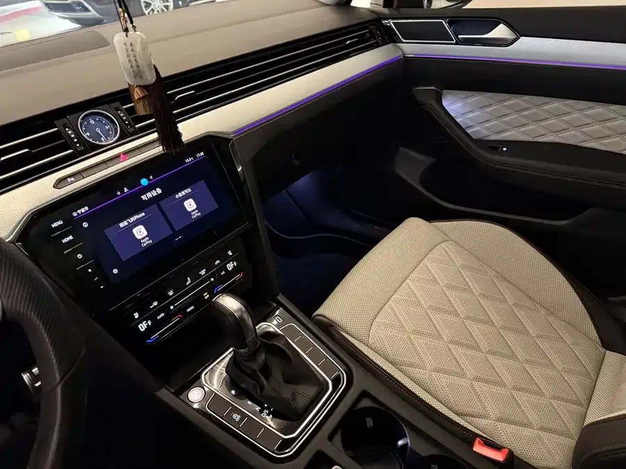 Volkswagen Magotan Magotan 2024 2 million units public enjoyment model 330TSI DSG luxury model 2024 — миниатюра 4