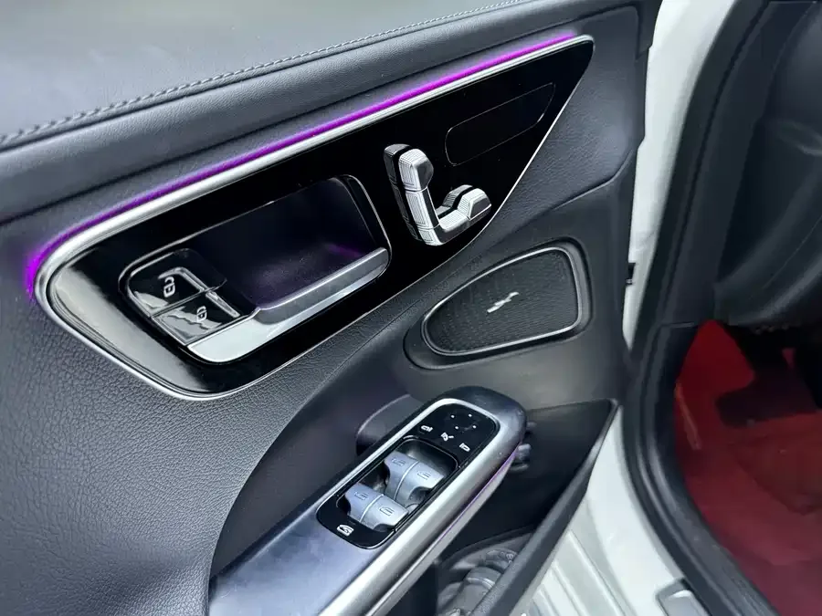 Mercedes-Benz Class C Mercedes-Benz C-Class 2024 facelift C 260 L sports version 2025 — миниатюра 3
