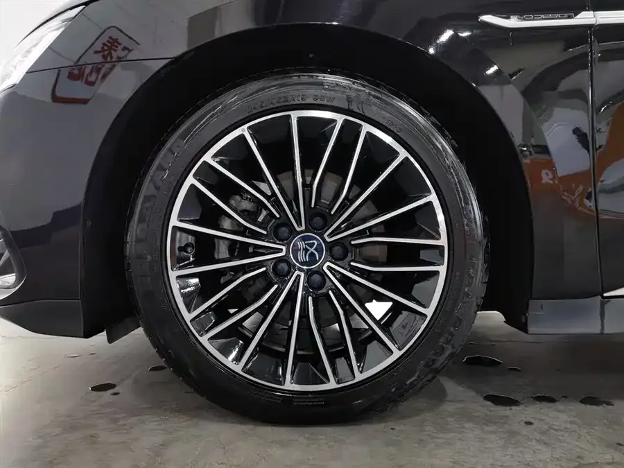 BYD Second-hand Han 2023 DM-i Champion Edition 121KM Premium Edition 2023 — миниатюра 5