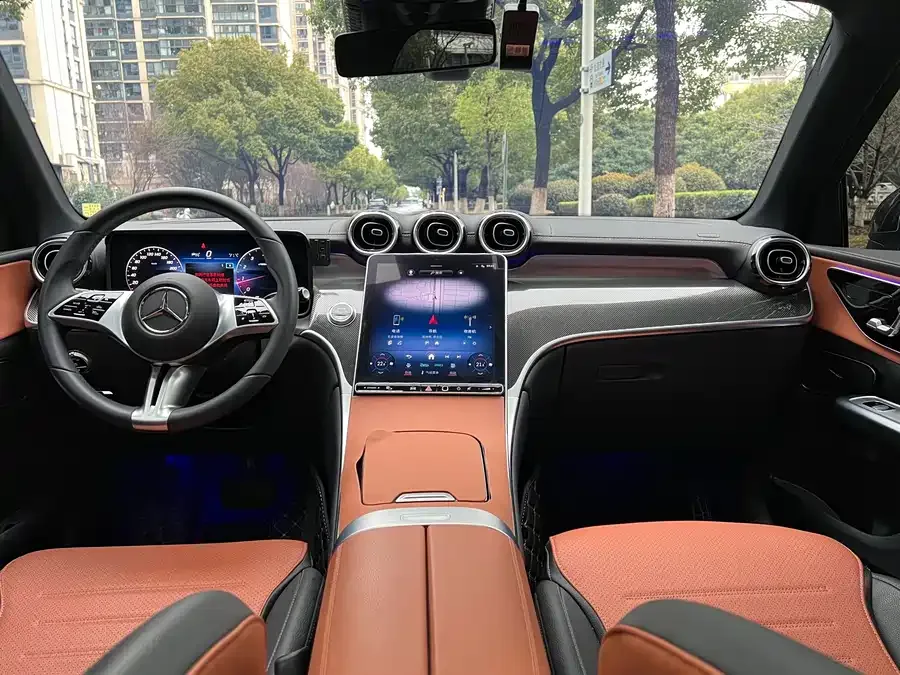 Mercedes-Benz GLC-Class Mercedes-Benz GLC 2023 GLC 260 L 4MATIC dynamic 5-seater 2025 — миниатюра 2