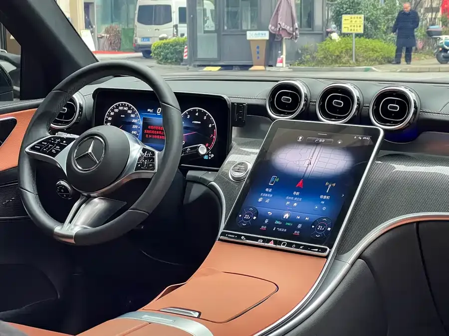 Mercedes-Benz GLC-Class Mercedes-Benz GLC 2023 GLC 260 L 4MATIC dynamic 5-seater 2025 — миниатюра 5