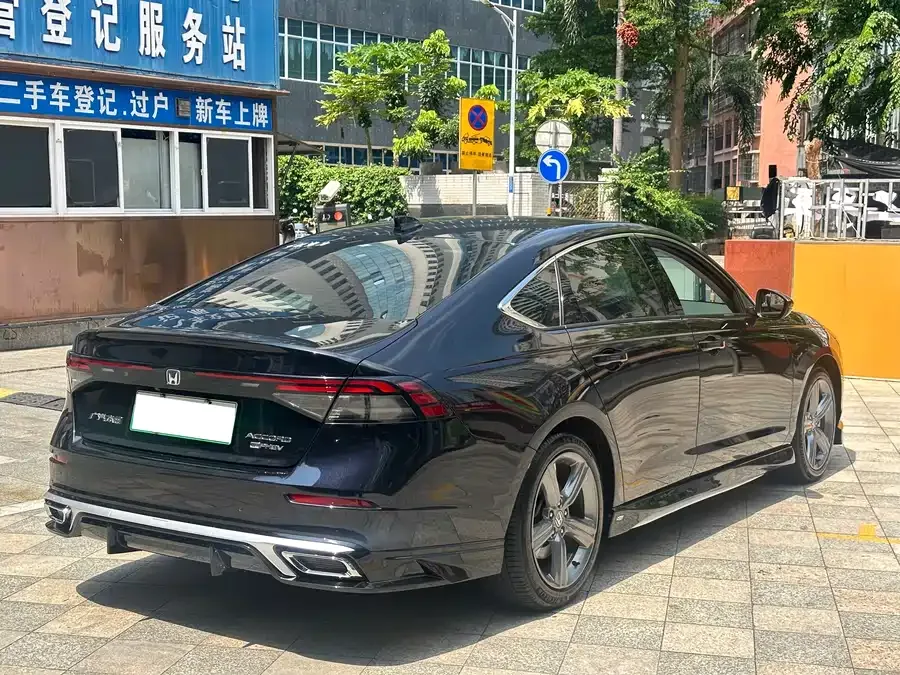 Honda Accord New Energy Accord New Energy 2023 2.0L e:PHEV Smart Edition 2024 — миниатюра 3