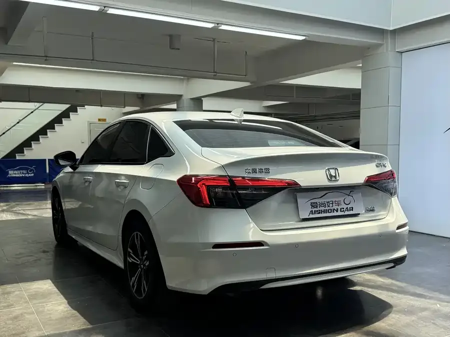 Honda CIVIC 2023 Civic 240TURBO CVT Sporty C-Stage Special Edition 2025 — миниатюра 2