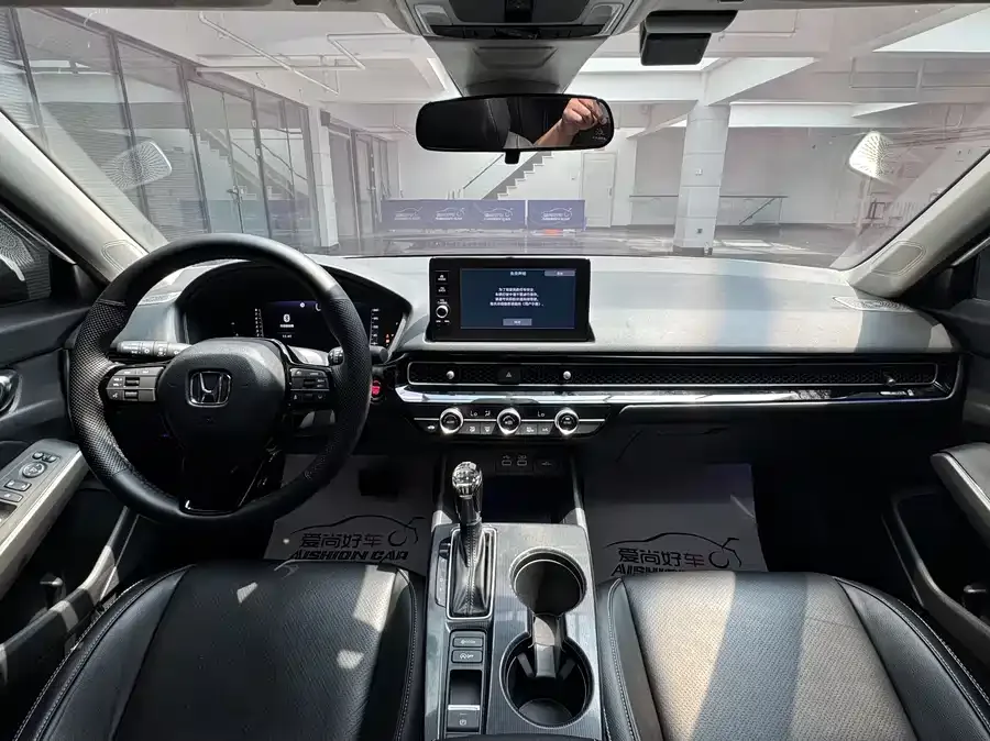Honda CIVIC 2023 Civic 240TURBO CVT Sporty C-Stage Special Edition 2025 — миниатюра 3