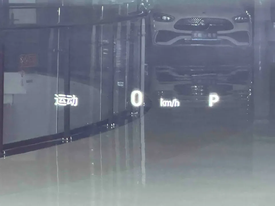 GAC Trumpchi GS8 Trumpchi GS8 2022 Pilot Series 2.0TGDI 2WD Luxury Smart Edition 6 Seaters 2023 — thumbnail 4