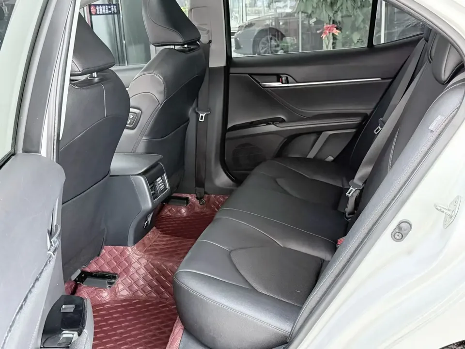 Toyota Camry 2.0GVP Leading Edition 2022 — миниатюра 3