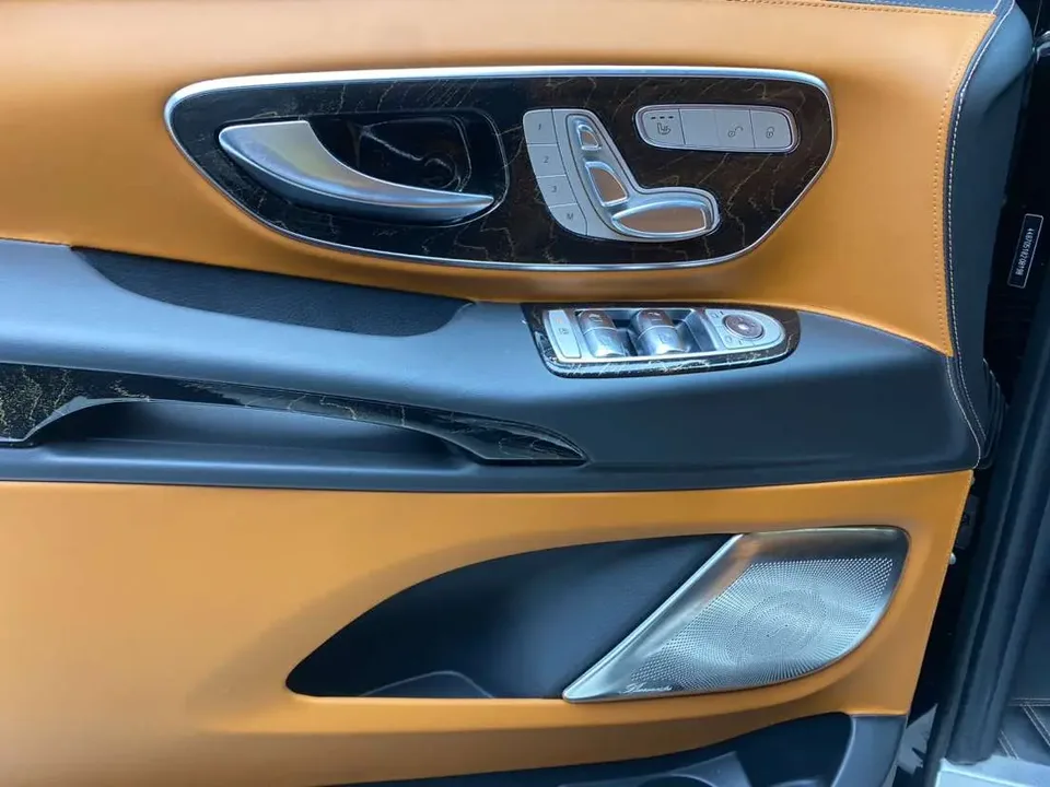Mercedes-Benz Vito Vito 2023 2.0T Business Edition 7 Seaters 2023 — thumbnail 4