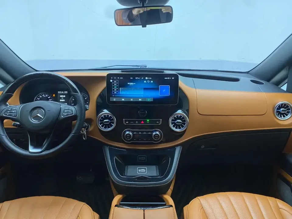 Mercedes-Benz Vito Vito 2023 2.0T Business Edition 7 Seaters 2023 — thumbnail 5