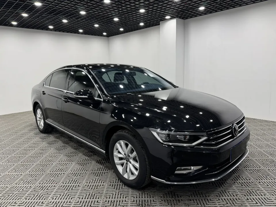 Volkswagen Magotan Magotan 2020 280TSI DSG Comfort Edition 2022 — миниатюра 3
