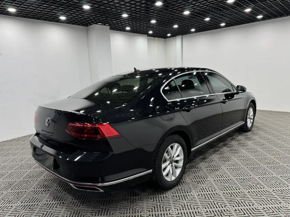 Volkswagen Magotan Magotan 2020 280TSI DSG Comfort Edition 2022 — миниатюра 5