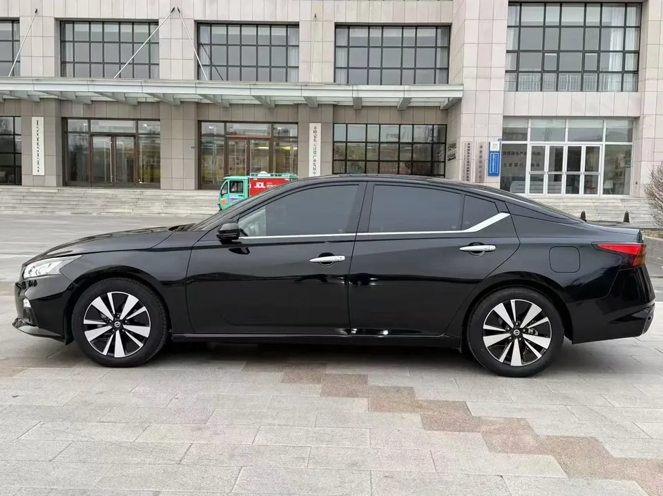Nissan Altima Teana 2021 2.0L XL Comfort Edition 2022 — миниатюра 4