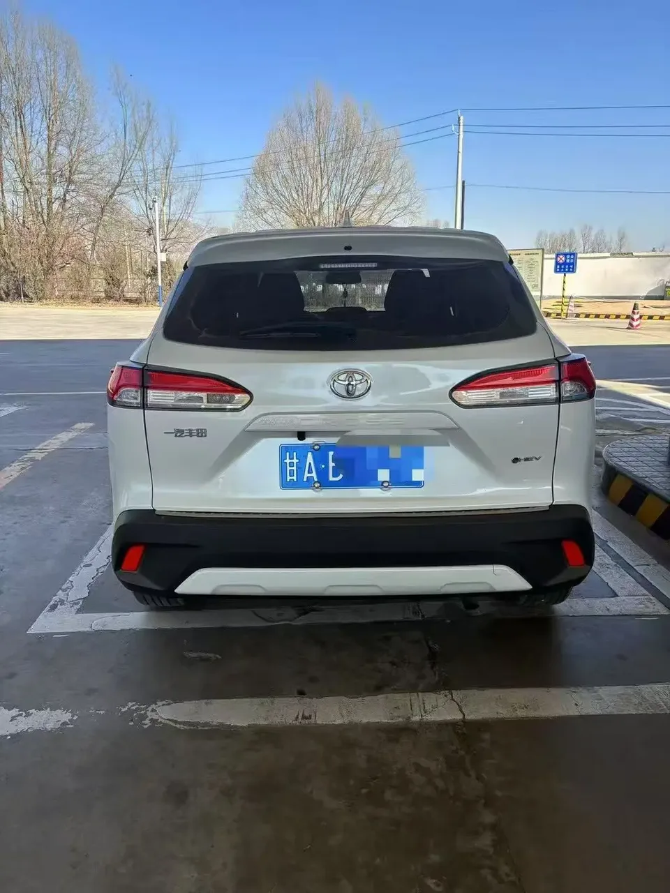 Toyota CorollaCross 2.0L Smart Electric Hybrid Dual Engine Elite Edition 2025 — миниатюра 3