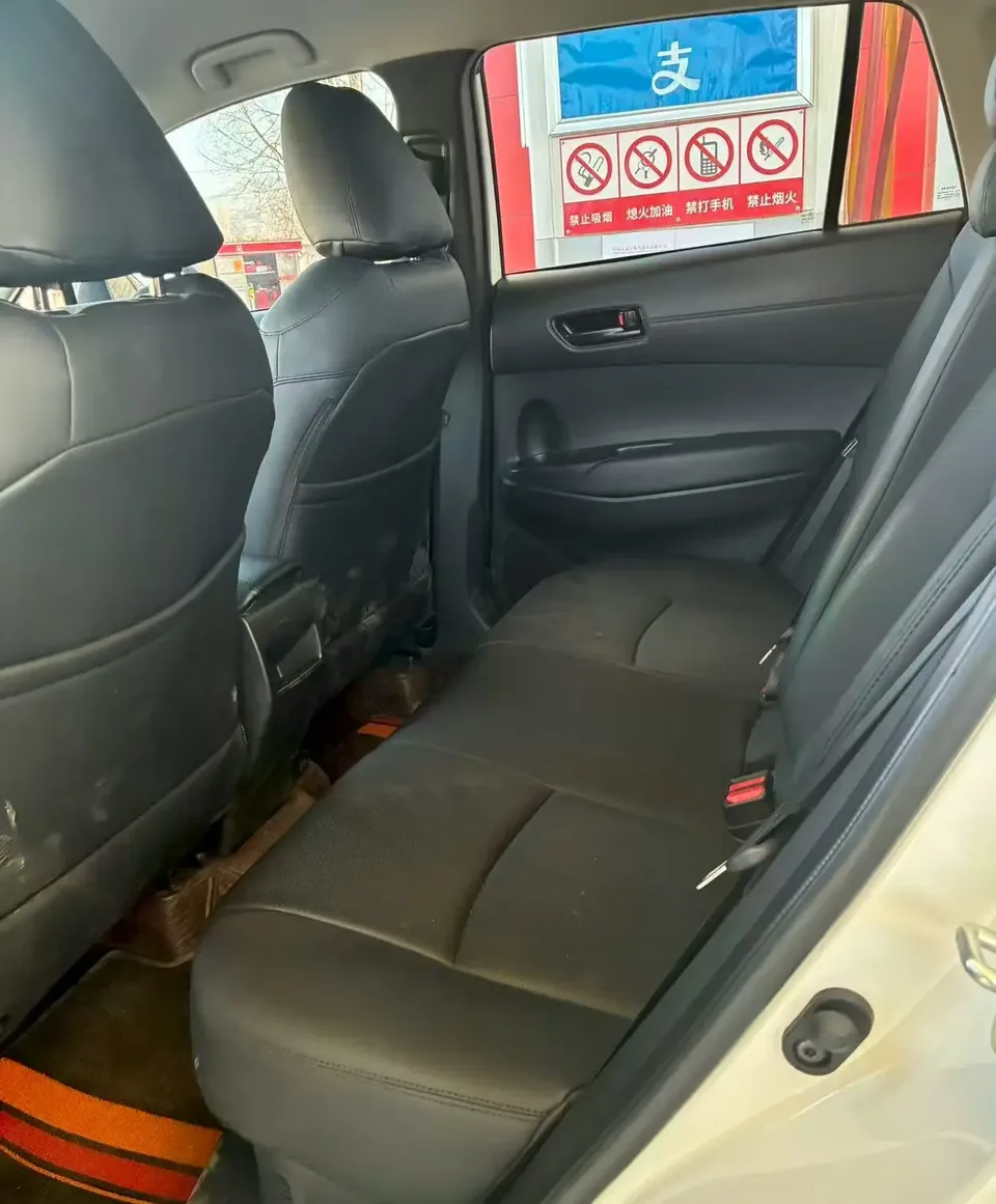 Toyota CorollaCross 2.0L Smart Electric Hybrid Dual Engine Elite Edition 2025 — миниатюра 4