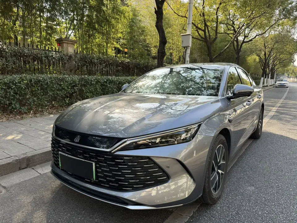 BYD Qin L DM 2025