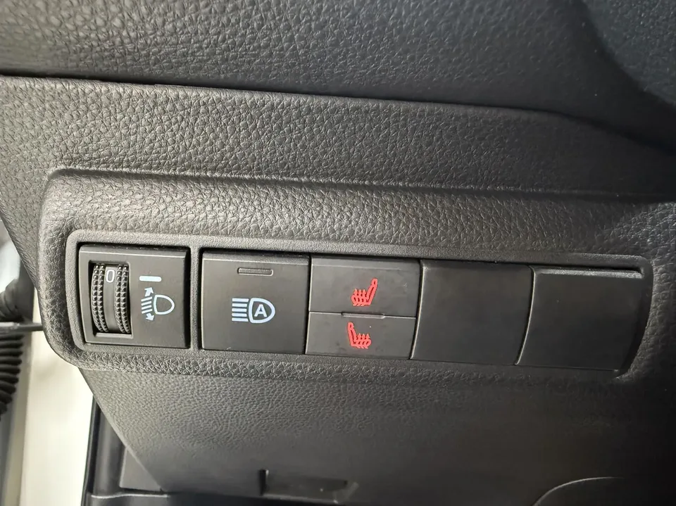 Toyota Corolla 1.5L CVT Pioneer Edition 2022 — миниатюра 5