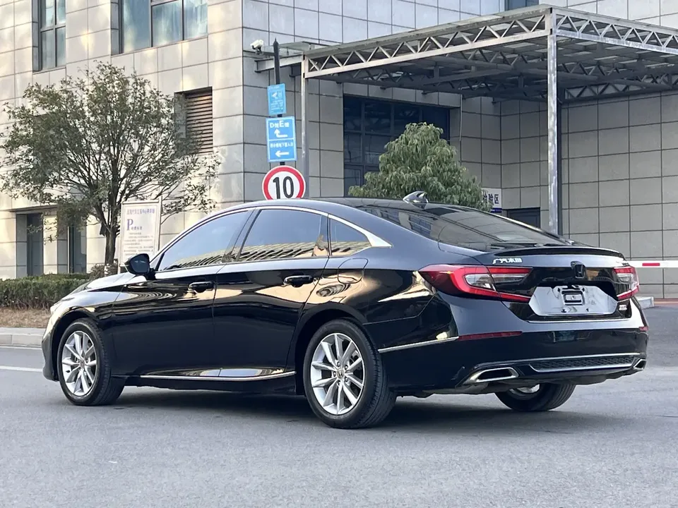 Honda Accord Accord 2022 Accord 2022 260TURBO Deluxe Edition 2022 — thumbnail 3