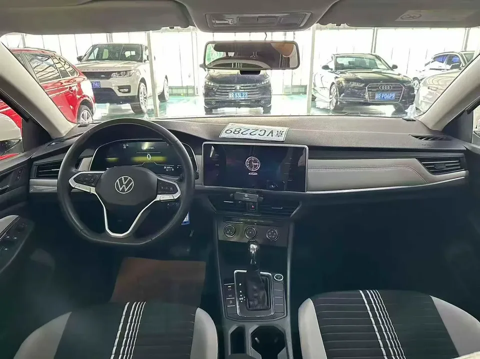 Volkswagen Bora Bora 2024 200TSI DSG Free Travel Edition 2023 — thumbnail 2