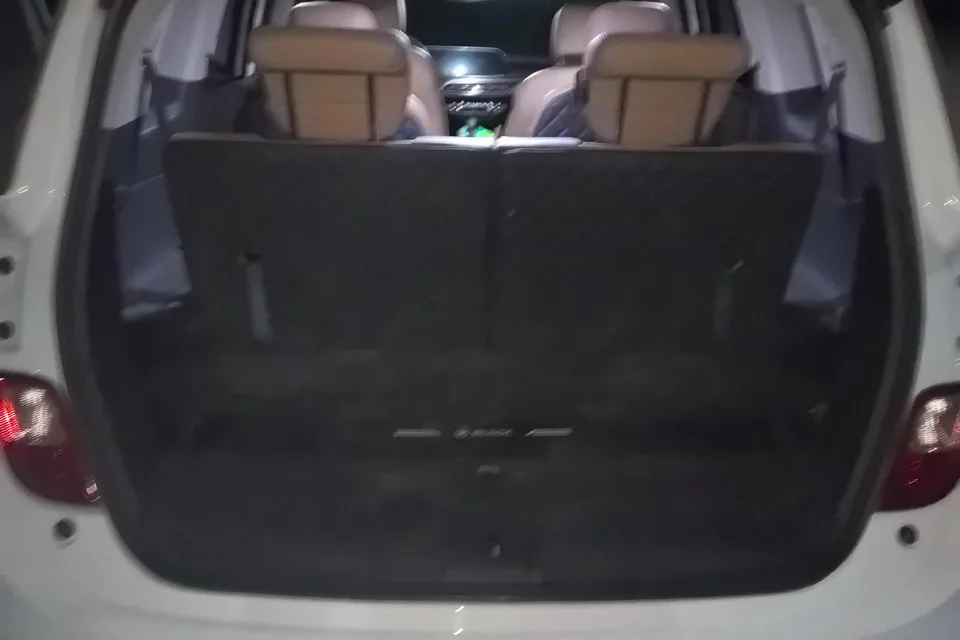 Buick GL6 Buick GL6 2021 323T mild hybrid connected luxury model 2023 — миниатюра 5