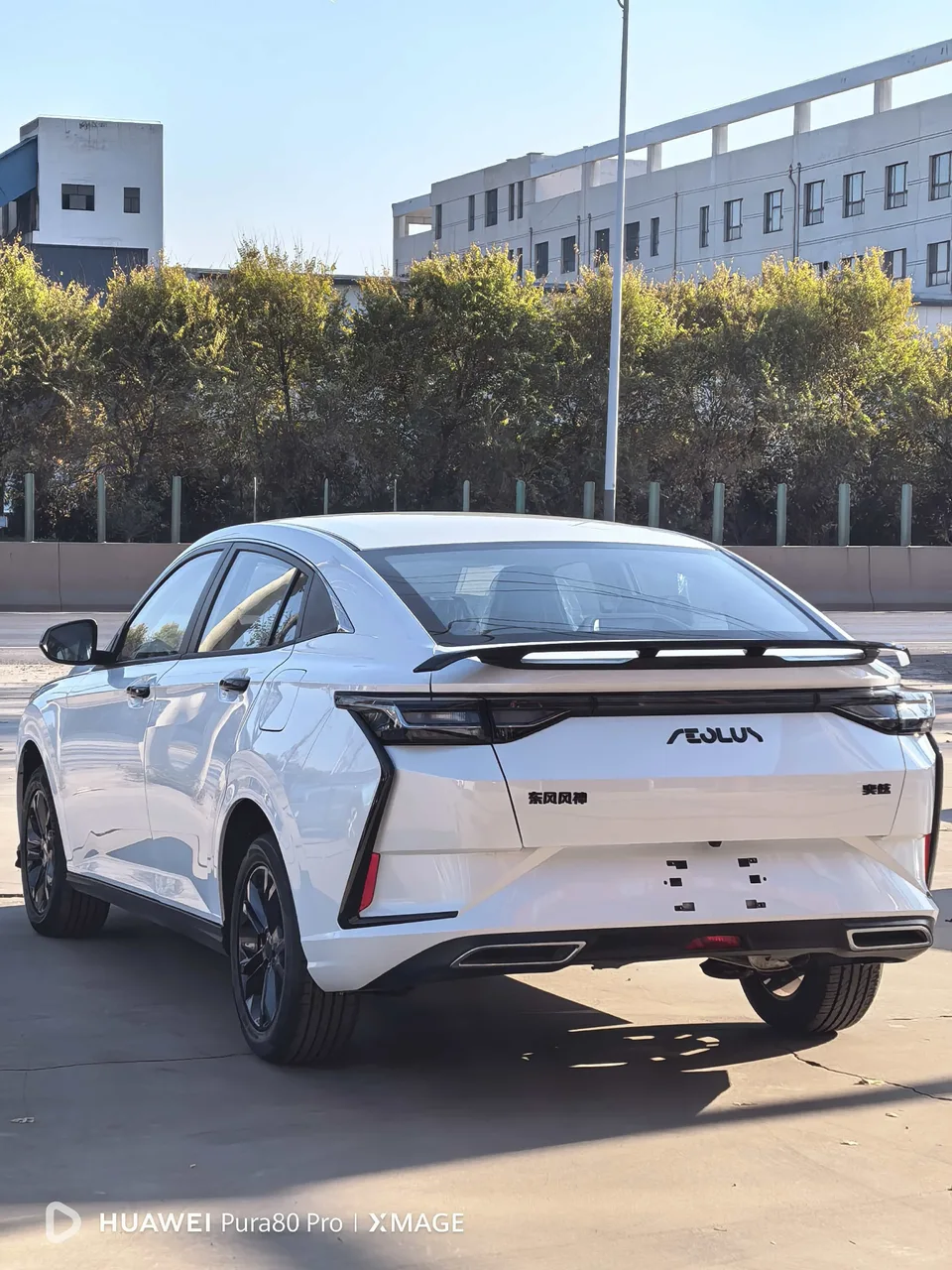 Dongfeng Yixuan Yixuan 2023 Yixuan 2023 Mach Edition 1.5L Automatic Glory Edition 2025 — thumbnail 3