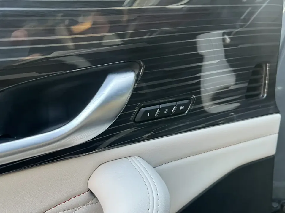 Geely Monjaro 2.0TD DCT EVO 2WD Smart Edition 2022 — миниатюра 3