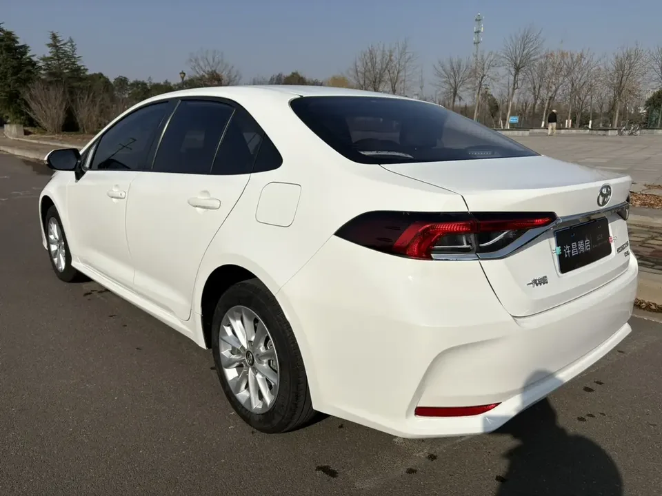 Toyota Corolla 1.2T S-CVT Elite PLUS Edition 2022 — миниатюра 5