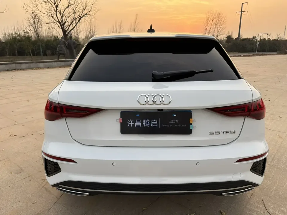 Audi A3 Sportback 35 TFSI stylish and sporty 2022 — миниатюра 2