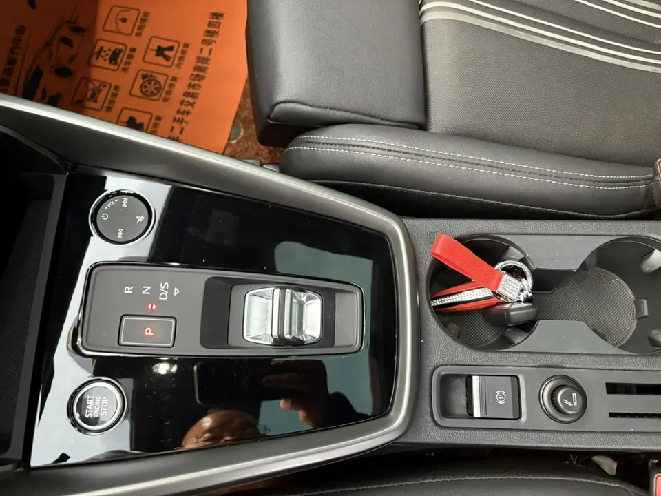 Audi A3 Sportback 35 TFSI stylish and sporty 2022 — миниатюра 5