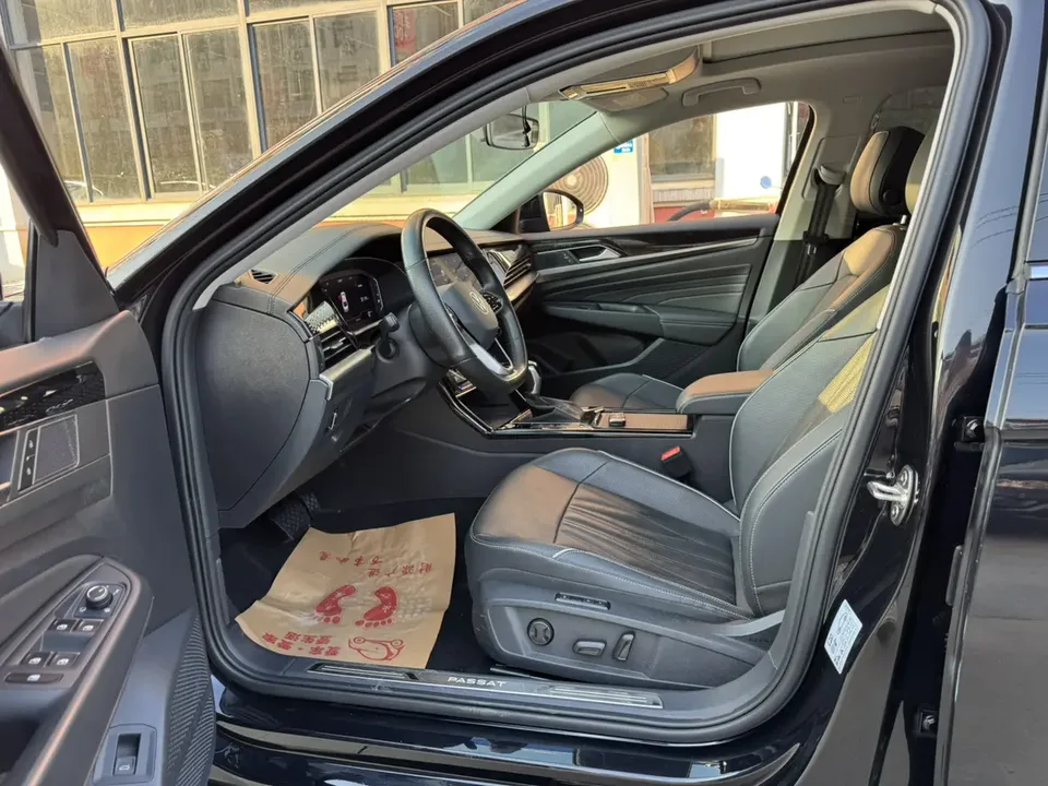 Volkswagen Passat Passat 2022 330TSI Starry Sky Deluxe Edition 2022 — миниатюра 3