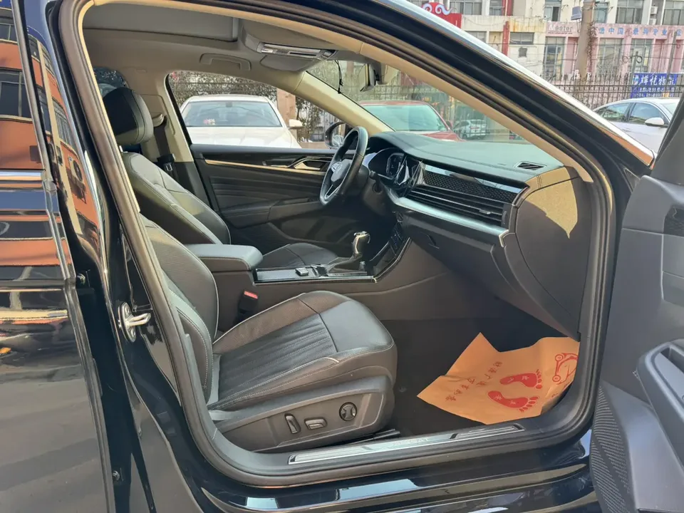 Volkswagen Passat Passat 2022 330TSI Starry Sky Deluxe Edition 2022 — миниатюра 4
