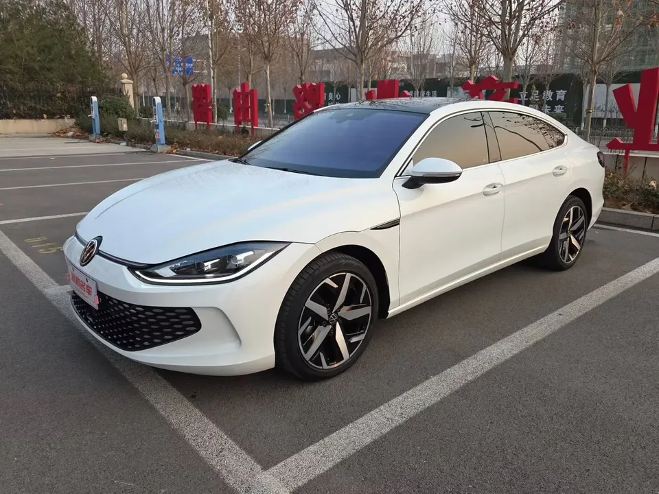 Volkswagen Lamando Lingdu 2024 2024 Lingdu Lingdu L 280TSI DSG Cool Edition 2025 — photo 1, buy with delivery to Moscow