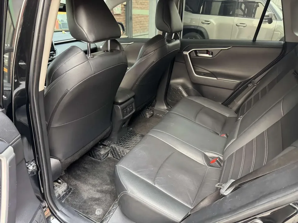 Toyota Willanda Weilanda 2022 2.0L two-wheel drive luxury version 2023 — миниатюра 4