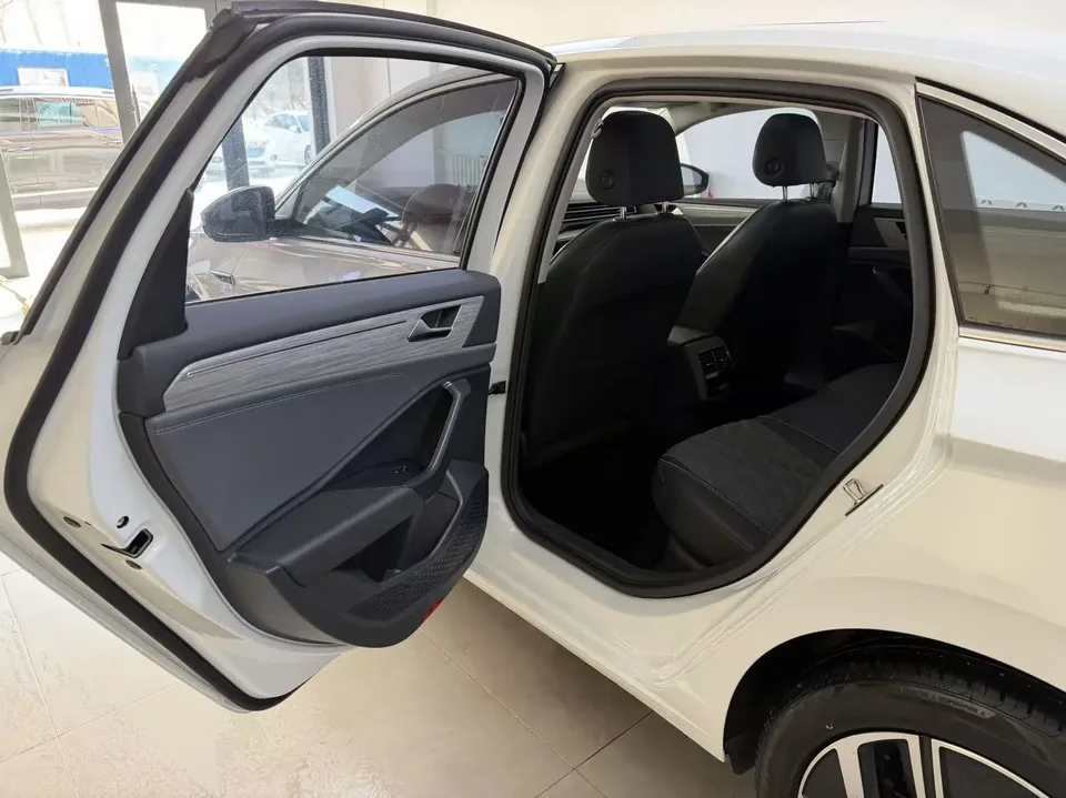 Volkswagen Sagitar Sagitar 2023 200TSI DSG Beyond Edition 2023 — thumbnail 5