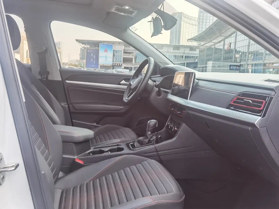 Volkswagen Lavida Lavida 2023 280TSI DSG Starry Sky Edition 2023 — thumbnail 3