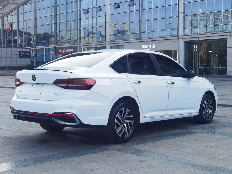 Volkswagen Lavida Lavida 2023 280TSI DSG Starry Sky Edition 2023 — thumbnail 4