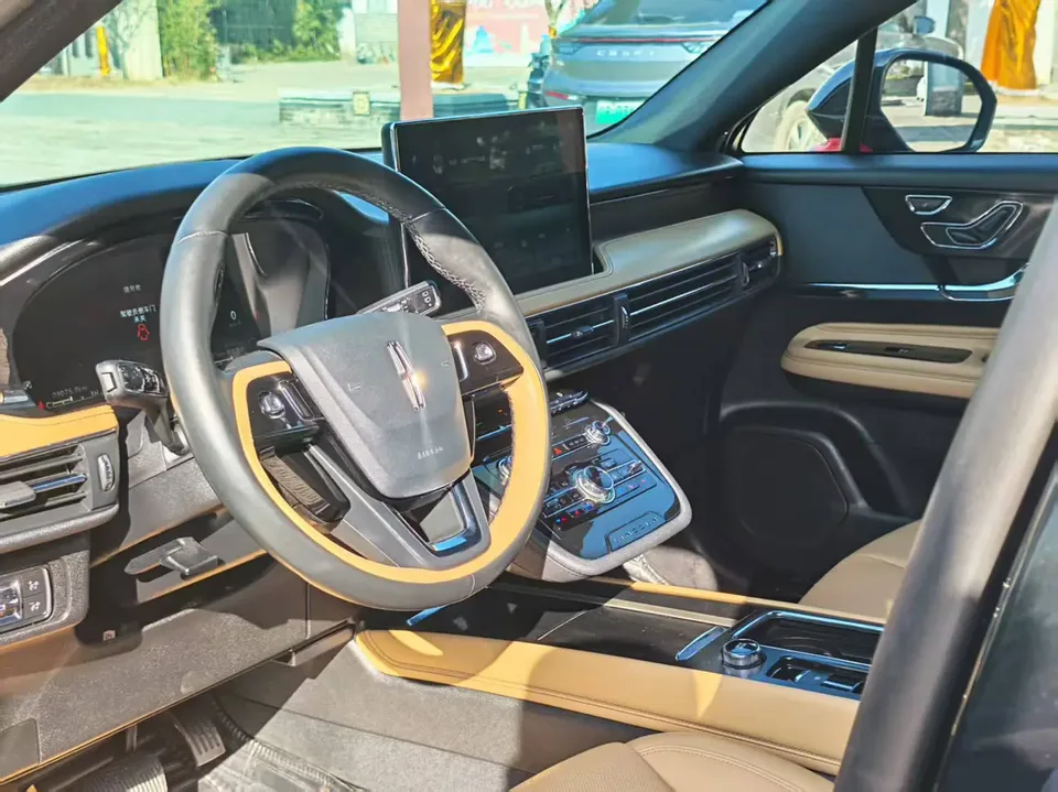 Lincoln Adventurer Adventurer 2022 facelift 2.0T two-wheel drive elegant version 2022 — thumbnail 4