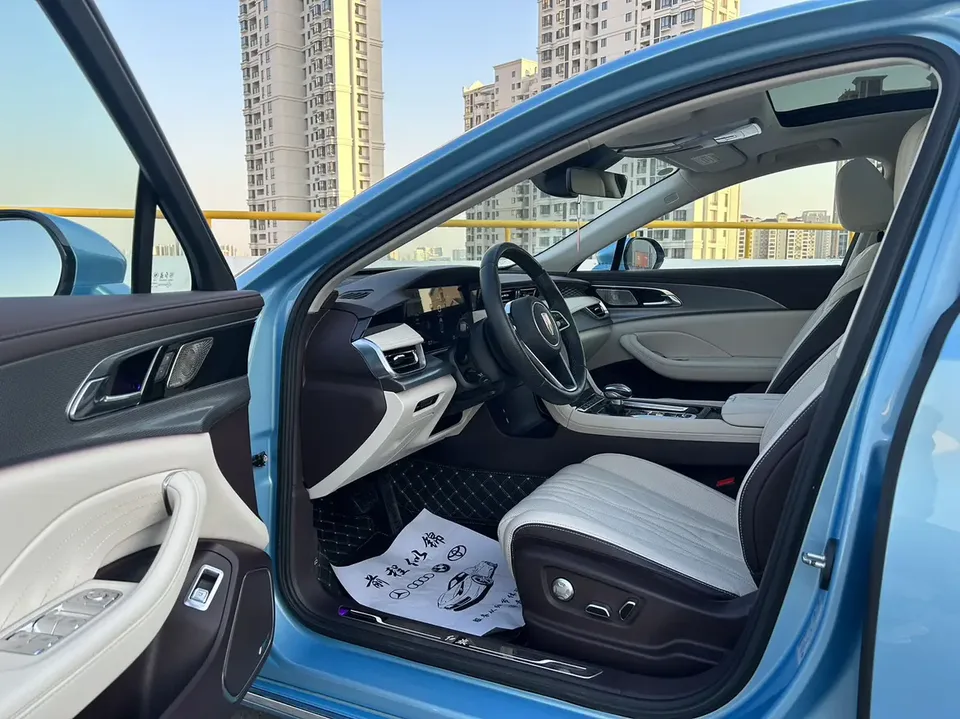 Hongqi H5 Hongqi H5 2023 2.0T Automatic Intelligent Connection Flagship Edition 2022 — миниатюра 5