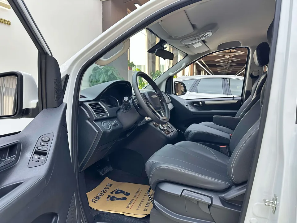 Datong Maxus G20 Maxus G20 2023 ES 2.0T Gasoline Automatic Value Edition 2023 — thumbnail 4
