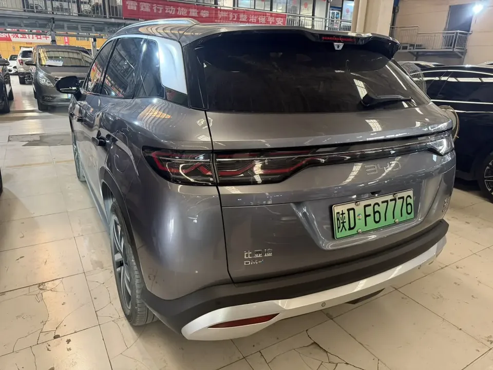 BYD Song L DM Intelligent Driving Edition DM-i 112KM Beyond Edition 2025 — миниатюра 3