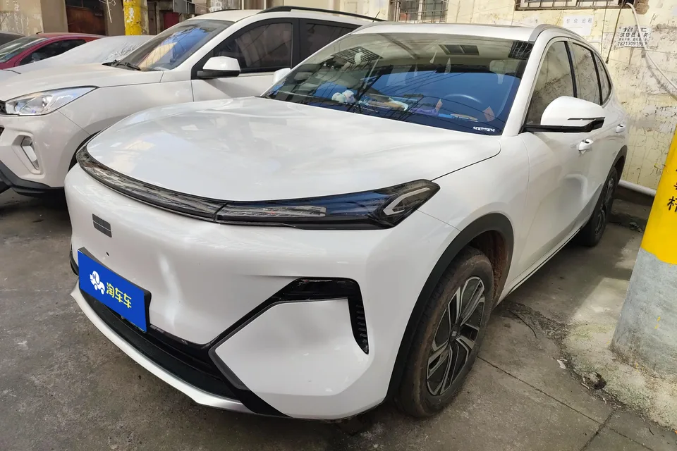 Geely Galaxy Starship 7 EM-i 2025