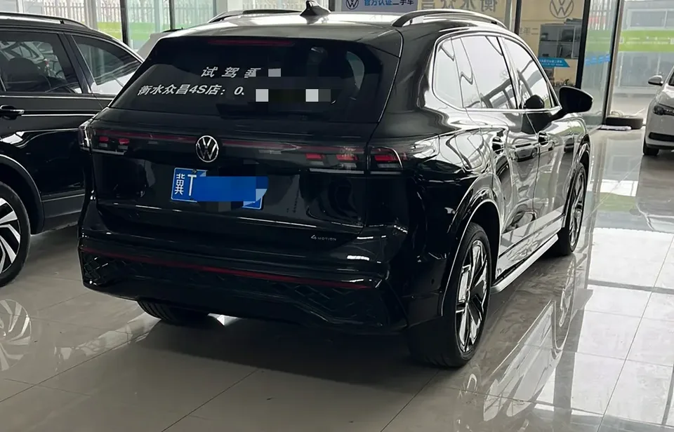 Volkswagen Tiguan L Pro 380TSI 4WD R-Line Premium Edition 2024 — миниатюра 2