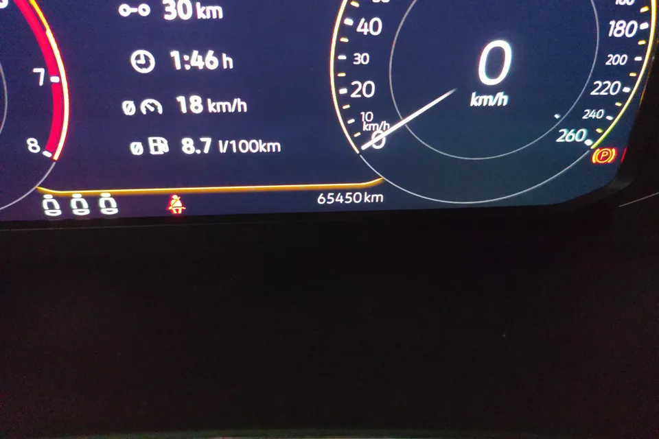 Volkswagen T-Roc T-Roc 2021 Tange 280TSI DSG Two-Wheel Drive Comfort Smart Connected Edition 2022 — thumbnail 4